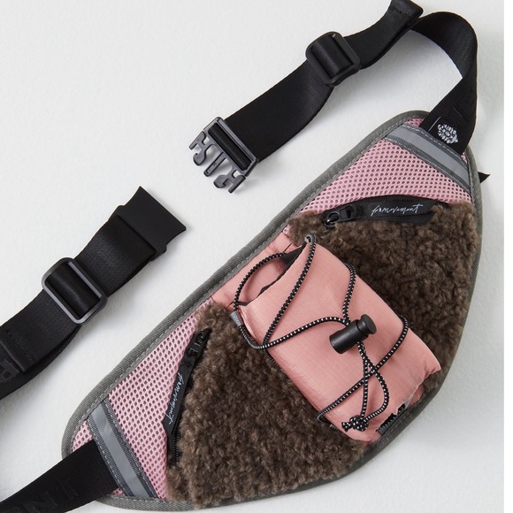 NEW Free people Sherpa sling bag - Picture 2 of 9